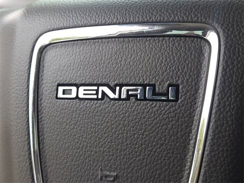 Used 2020 GMC Yukon Denali w/ Open Road Package image 27