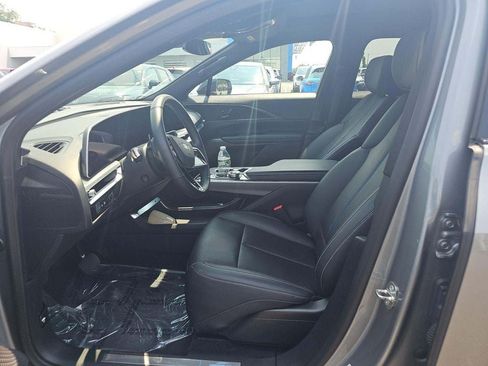 Used 2024 Cadillac Lyriq Sport AWD/4WD image 8