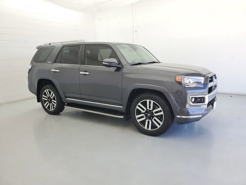 Used 2022 Toyota 4Runner Limited RWD image 4