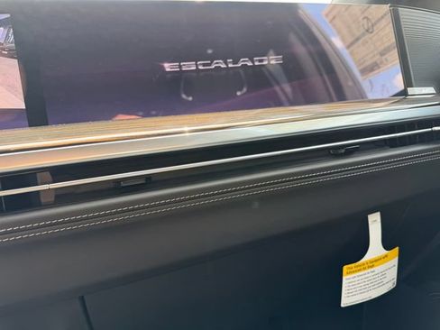 New 2026 Cadillac Escalade Luxury w/ Touring Package RWD image 14