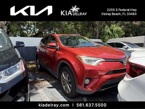 Used 2017 Toyota RAV4 Limited FWD image 6
