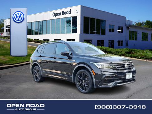 Used 2022 Volkswagen Tiguan SE R-Line AWD/4WD image 1