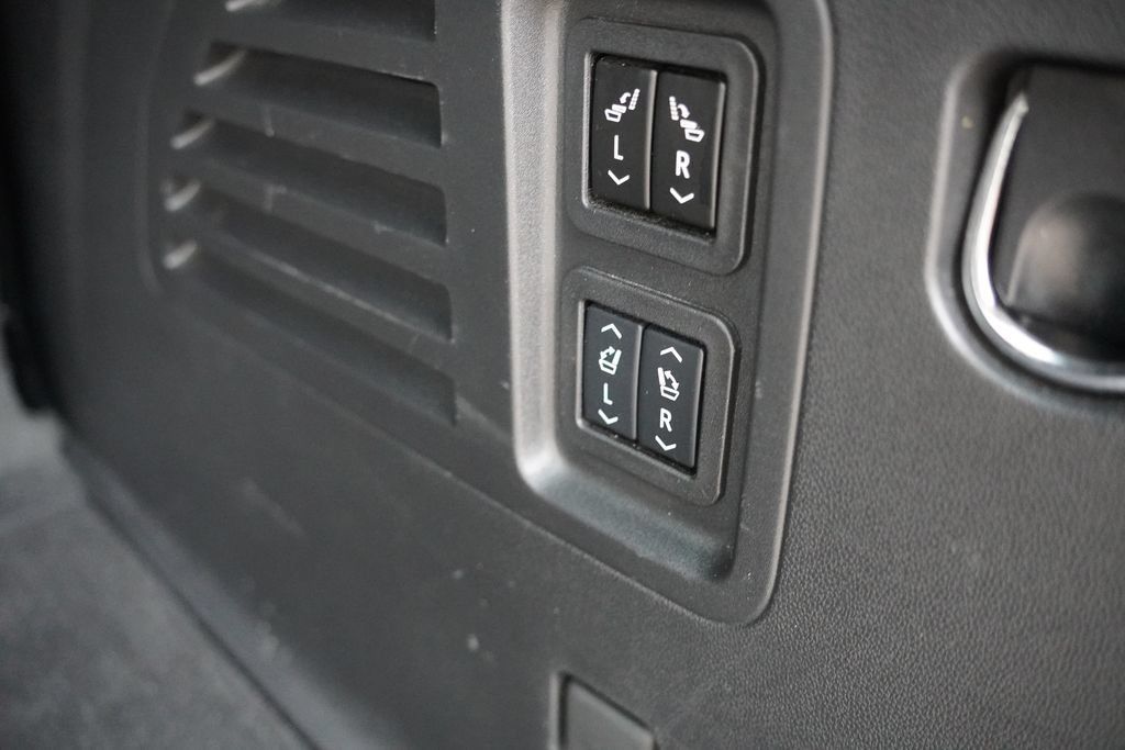 Certified 2024 Chevrolet Traverse RS FWD image 25