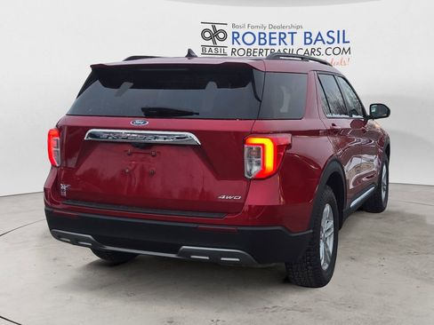 Used 2023 Ford Explorer XLT w/ Equipment Group 202A image 5