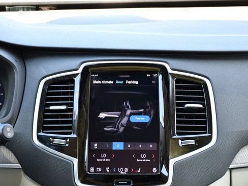 Used 2023 Volvo XC90 B6 Plus w/ Protection Package image 25