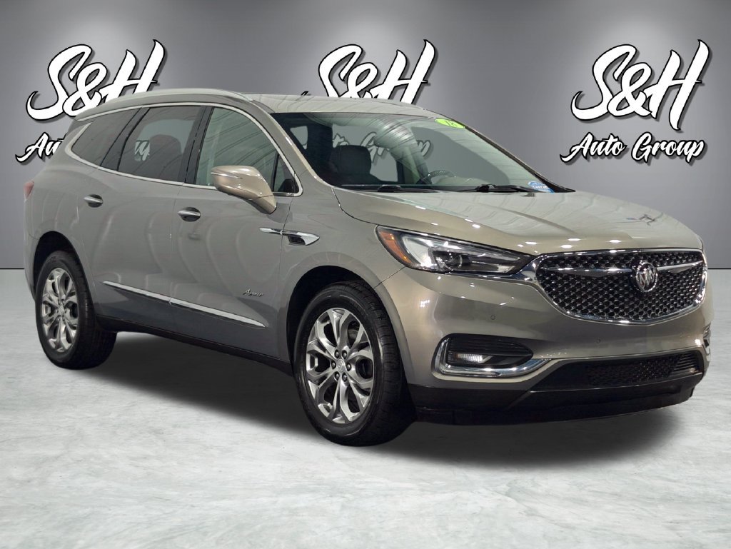 Used 2018 Buick Enclave Avenir w/ Avenir Technology Package AWD/4WD image 2