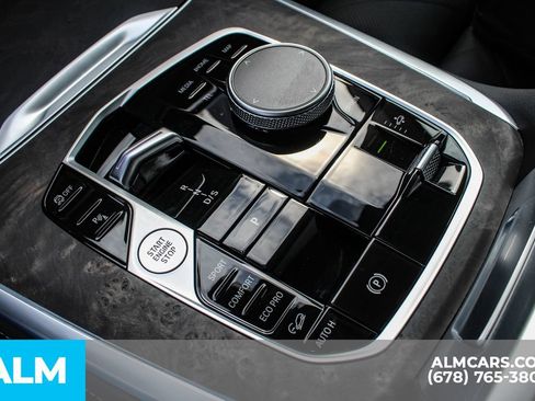 Used 2026 BMW X7 xDrive40i w/ Premium Package AWD/4WD image 38