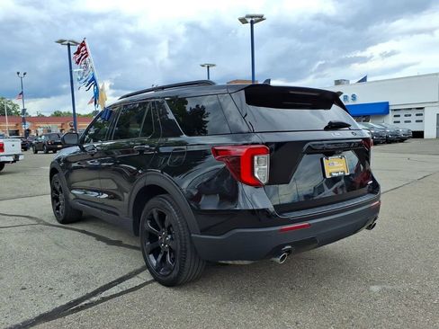 Used 2023 Ford Explorer ST-Line AWD/4WD image 9