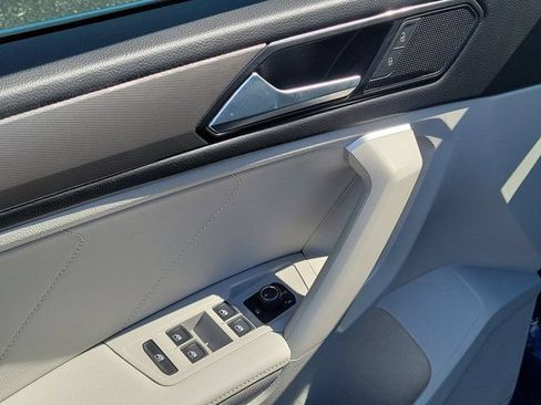 Certified 2023 Volkswagen Tiguan SE FWD image 16