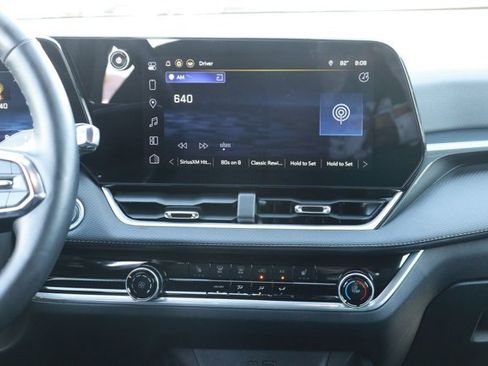 Used 2025 Chevrolet Equinox LT image 15