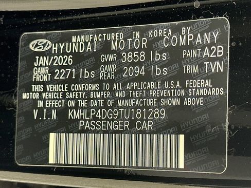 New 2026 Hyundai Elantra Limited FWD image 23