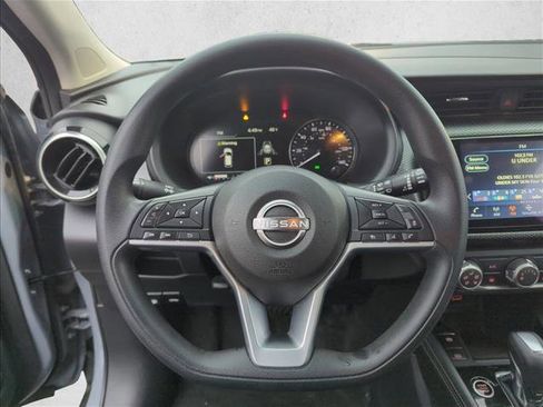 Used 2023 Nissan Kicks SV image 21