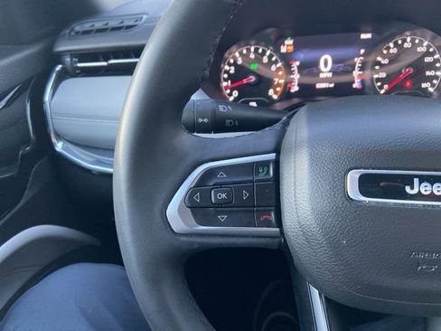 Used 2023 Jeep Compass Limited image 16