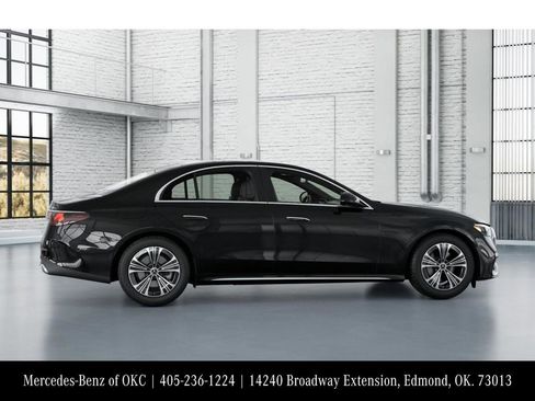 Used 2025 Mercedes-Benz E 350 4MATIC Sedan image 17