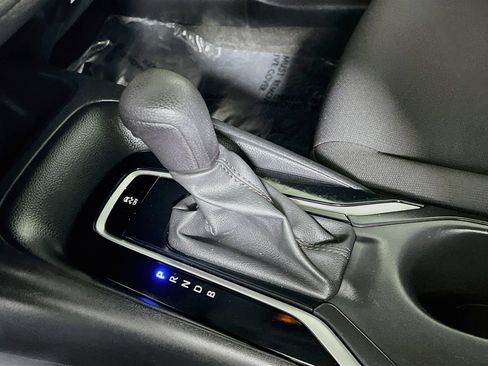 Used 2023 Toyota Corolla LE w/ LE Convenience Package FWD image 23