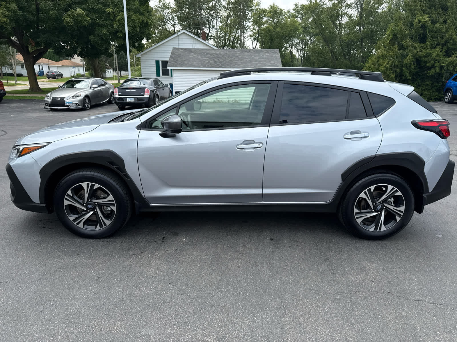 Used 2024 Subaru Crosstrek 2.0i Premium AWD/4WD image 6