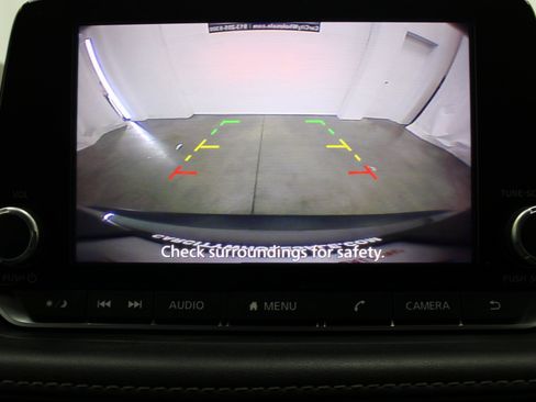 Used 2023 Nissan Rogue S image 33