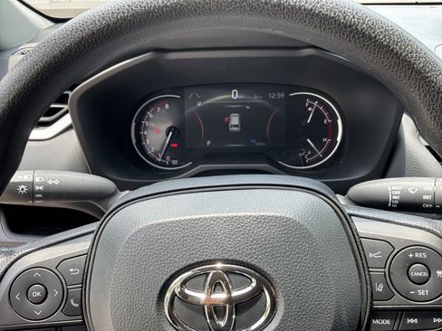 Used 2025 Toyota RAV4 LE FWD image 21