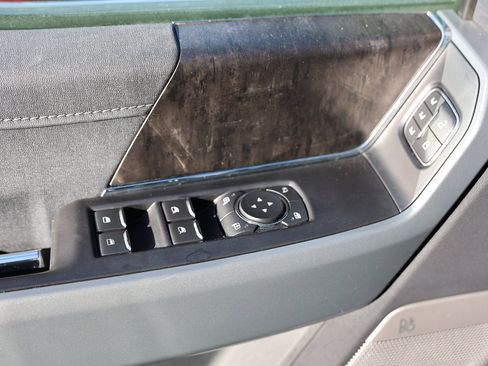 Used 2023 Ford F150 Lariat w/ Trailer Tow Package image 41