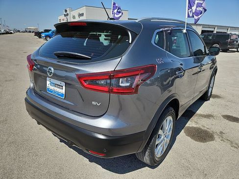 Used 2020 Nissan Rogue Sport SV FWD image 7