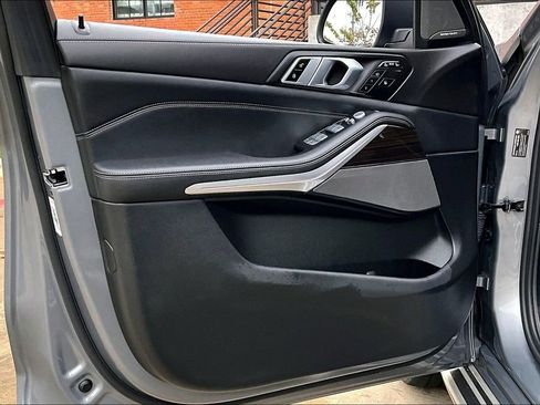 Used 2024 BMW X7 xDrive40i image 24