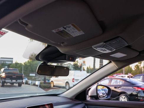 Used 2023 Nissan Rogue SV image 13