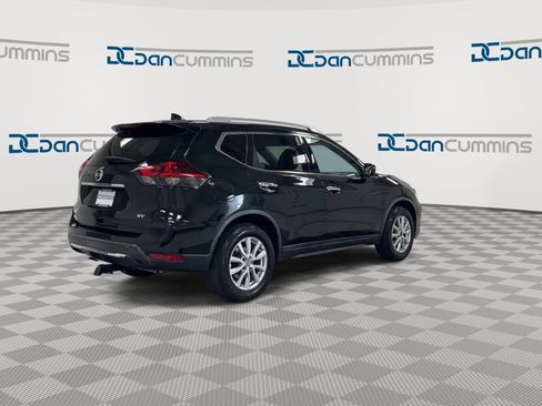 Used 2018 Nissan Rogue SV FWD image 8