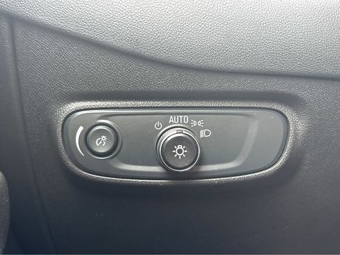 Used 2024 Chevrolet Equinox LT image 15