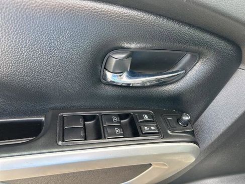 Certified 2023 Nissan Titan SV RWD image 19