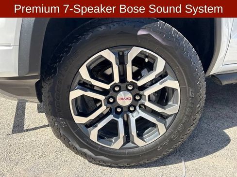 Used 2024 GMC Canyon AT4 w/ Technology Package AWD/4WD image 11