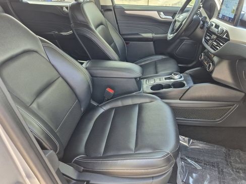 Used 2022 Ford Escape SEL FWD image 14