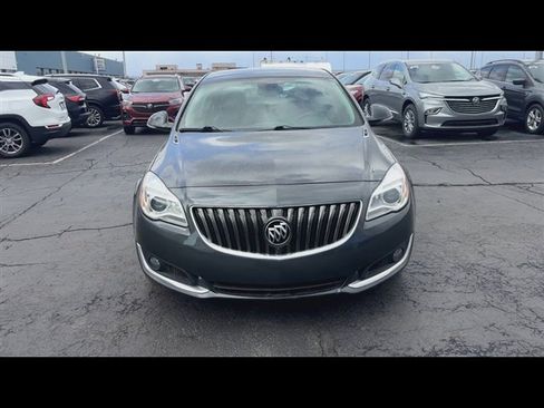 Used 2017 Buick Regal Premium image 3