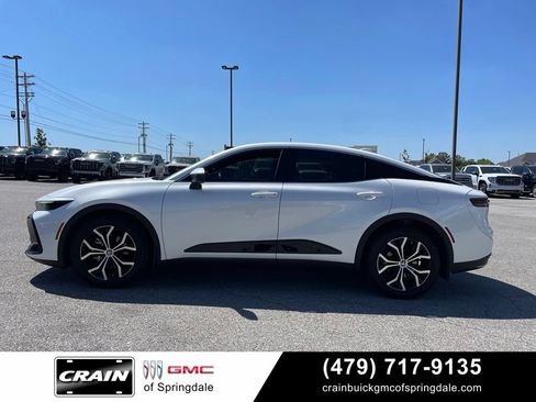 Used 2023 Toyota Crown AWD/4WD image 4