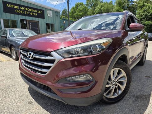 Used 2017 Hyundai Tucson SE w/ SE Popular Package 02 FWD image 2