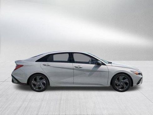 New 2026 Hyundai Elantra SEL FWD image 15