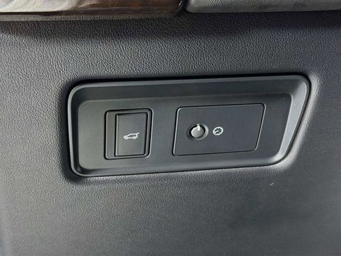 Used 2022 Land Rover Range Rover P525 Westminster Edition image 10