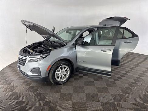 Used 2023 Chevrolet Equinox LS w/ LS Convenience Package FWD image 10
