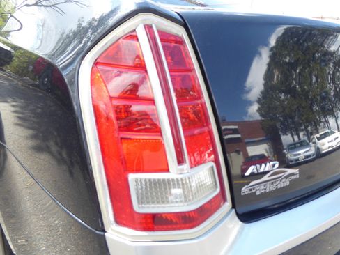 Used 2013 Chrysler 300 C Luxury Series AWD/4WD image 21