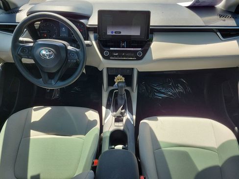 Used 2025 Toyota Corolla Cross L FWD image 11