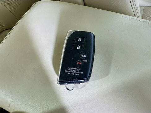 Used 2015 Lexus LS 460 w/ Comfort Package RWD image 43