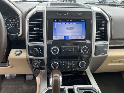 Used 2019 Ford F150 Lariat w/ Equipment Group 501A Mid AWD/4WD image 20