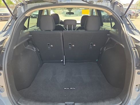 Used 2023 Nissan Kicks SV image 13