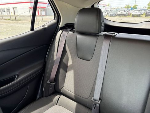 Used 2025 Buick Encore GX Preferred AWD/4WD image 35
