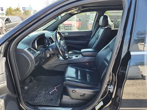 Used 2019 Jeep Grand Cherokee Limited w/ Luxury Group II image 15