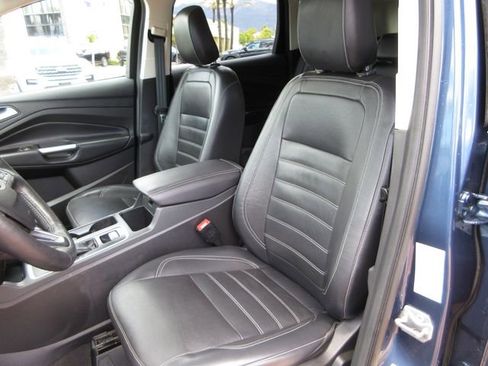 Used 2018 Ford Escape Titanium FWD image 12