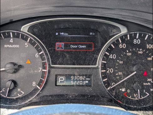 Used 2014 Nissan Pathfinder S FWD image 10