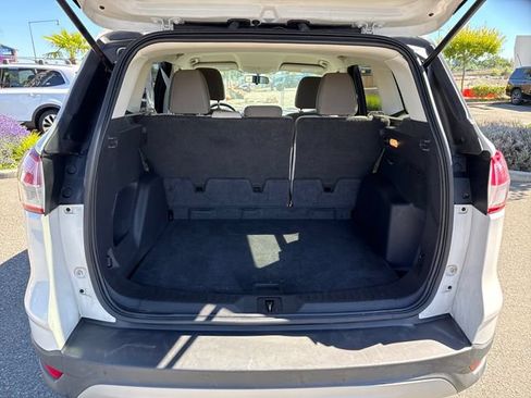 Used 2015 Ford Escape SE AWD/4WD image 12