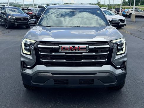Used 2026 GMC Terrain Elevation FWD image 2