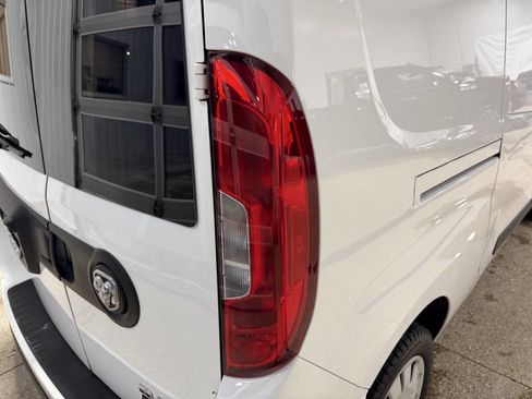 Used 2018 RAM ProMaster City Tradesman SLT image 11