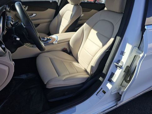 Used 2021 Mercedes-Benz C 300 Sedan image 6